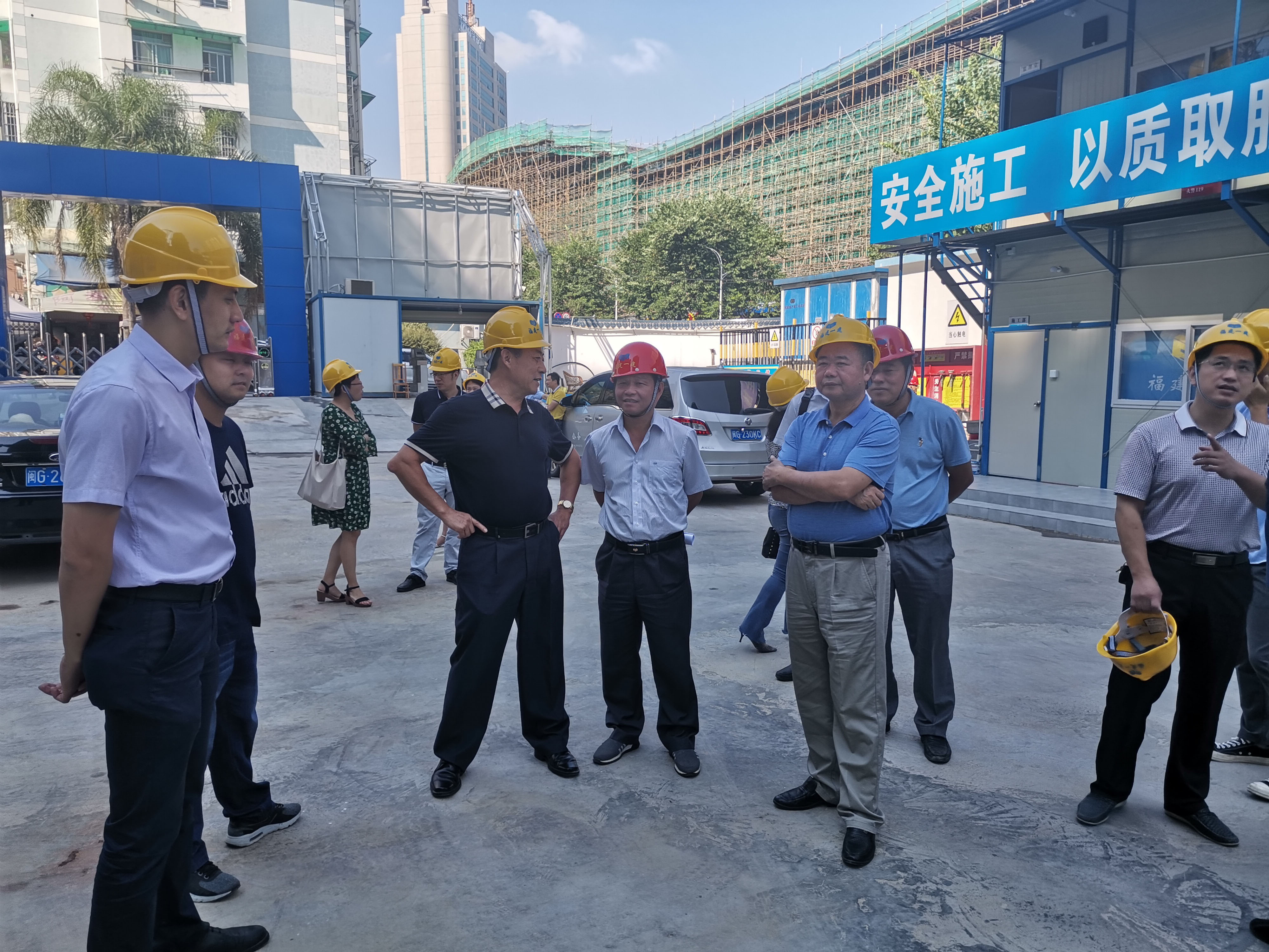 市人大副主任王庆一行1.jpg 市人大副主任王庆一行1.jpg