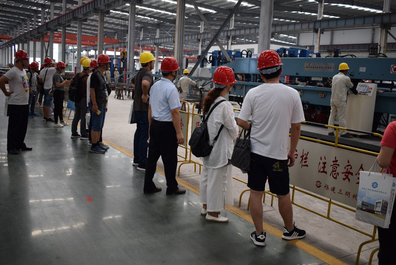 精心策划创样板2.jpg 精心策划创样板2.jpg