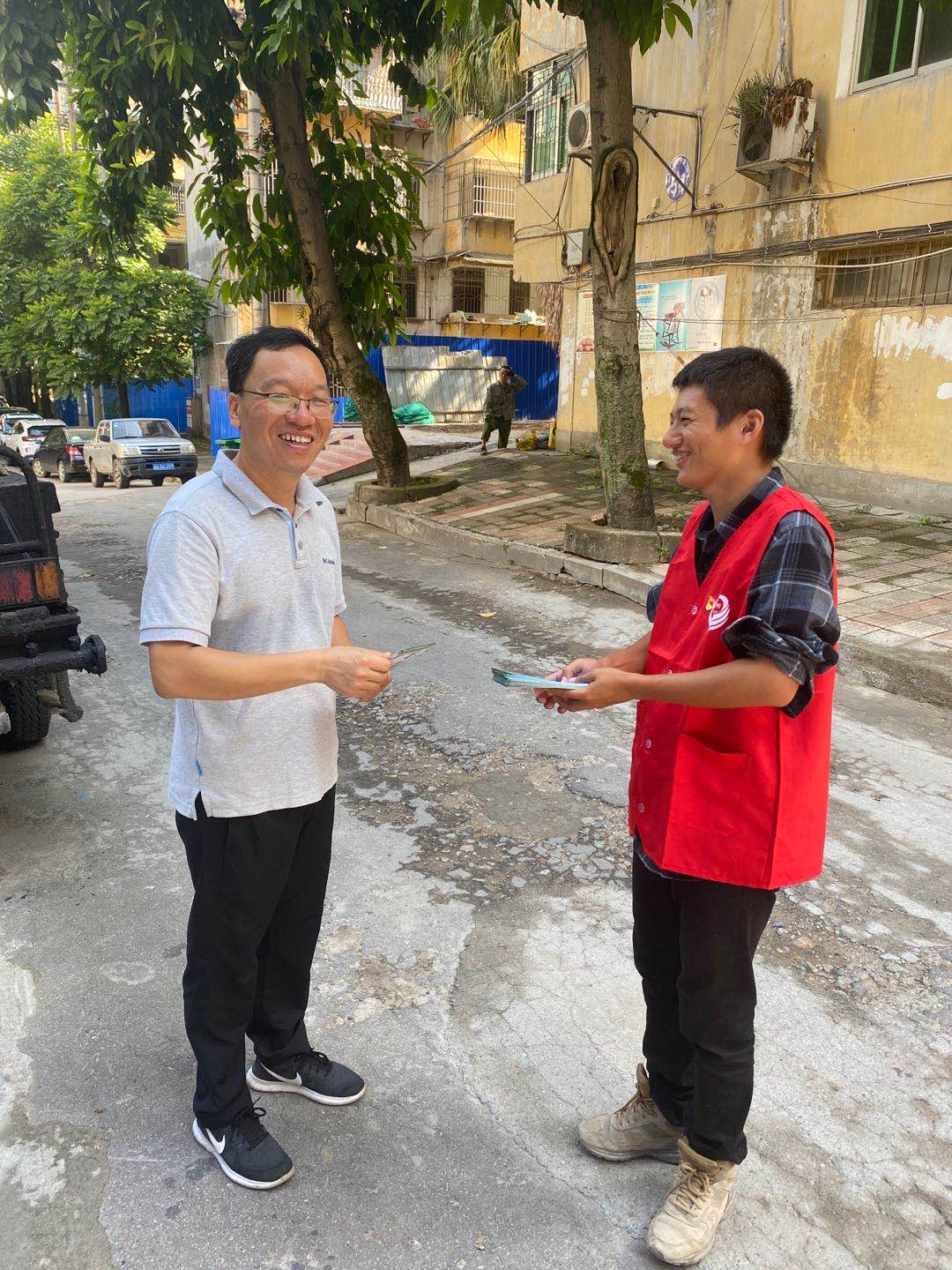 志愿服务5.jpg 志愿服务5.jpg